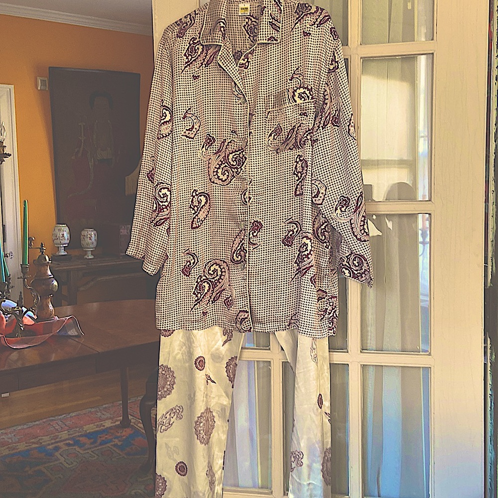 Calida of Switzerland silk pajamas top with mixed pajama bottom.  Men/women